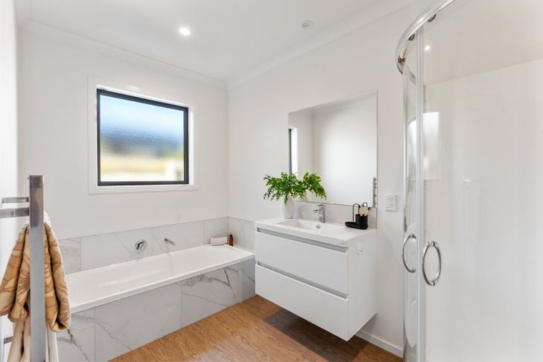 Photo of property in 12 Christow Court, Paraparaumu, 5032