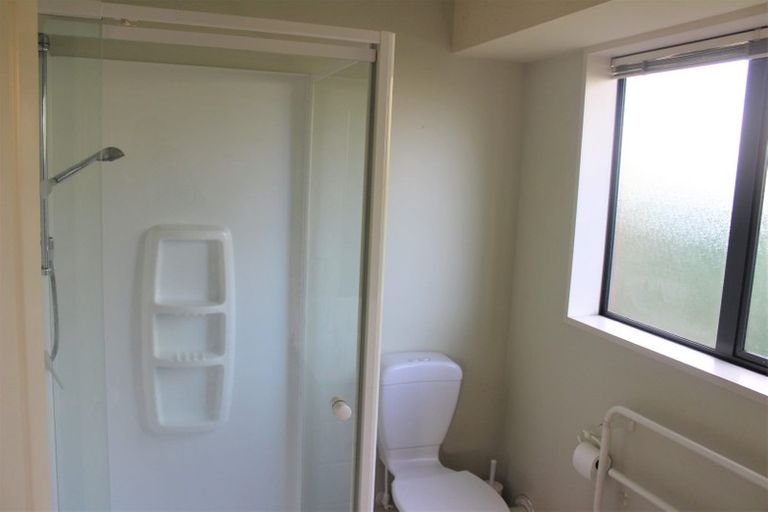 Photo of property in 183 Memorial Avenue, Burnside, Christchurch, 8053