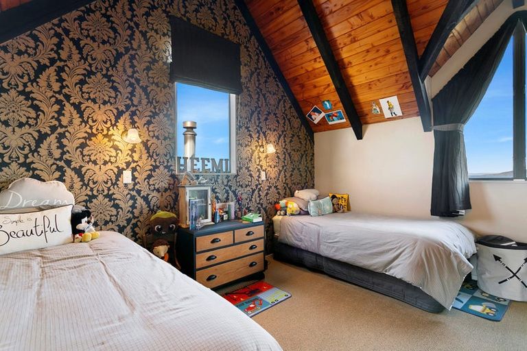 Photo of property in 12 Harvey Street, Waipahihi, Taupo, 3330