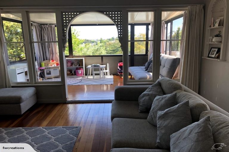 Photo of property in 57 Onewa Road, Northcote, Auckland, 0627