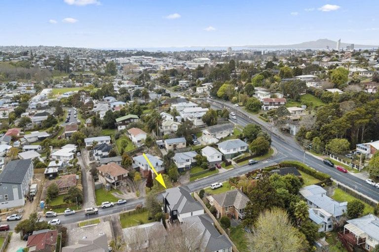 Photo of property in 6a Blenheim Street, Glenfield, Auckland, 0629