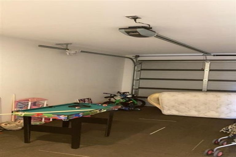 Photo of property in 42 Bloom Crescent, Sunnyvale, Auckland, 0612