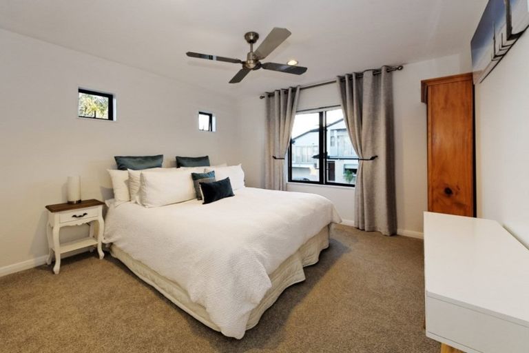 Photo of property in 157c Hobsonville Road, West Harbour, Auckland, 0618