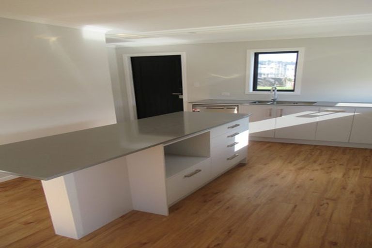 Photo of property in 1 Desert Gold Lane, Wallaceville, Upper Hutt, 5018