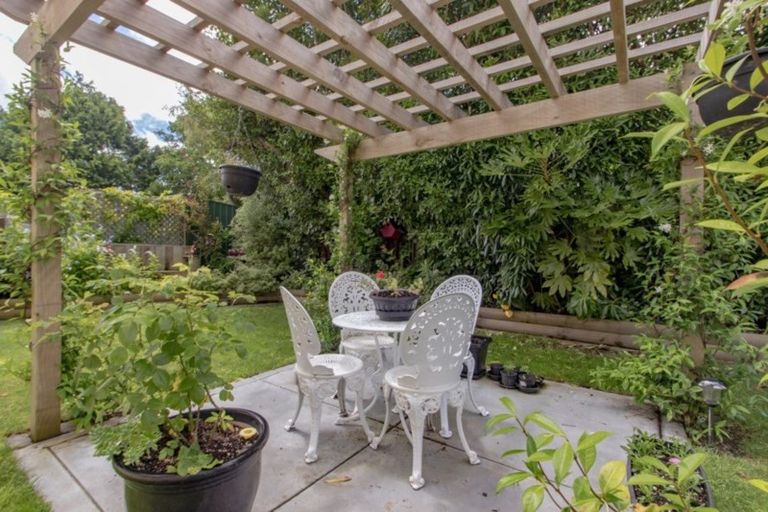 Photo of property in 21a Auckland Road, Greenmeadows, Napier, 4112