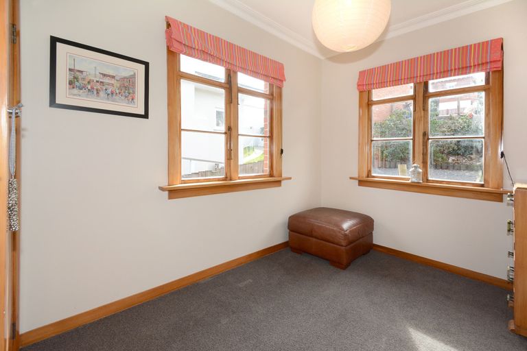 Photo of property in 50 Tomahawk Road, Andersons Bay, Dunedin, 9013