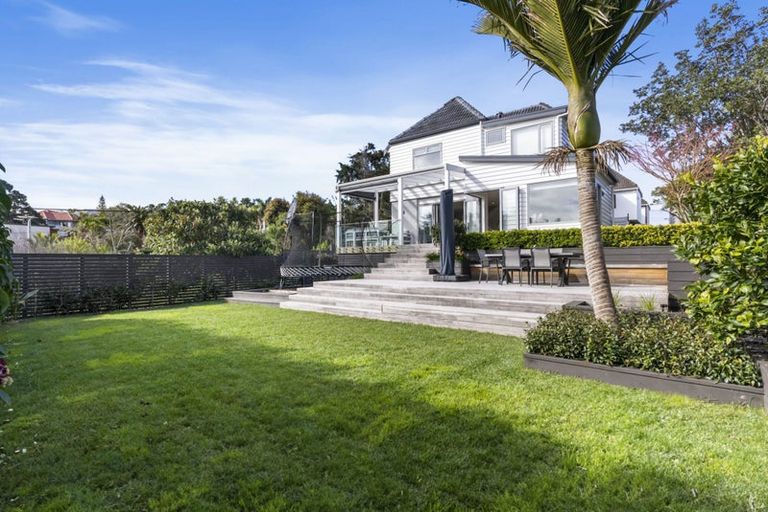 Photo of property in 3/22 Church Street, Northcote Point, Auckland, 0627