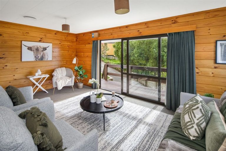 Photo of property in 44a Bassett Road, Johnsonville, Wellington, 6037