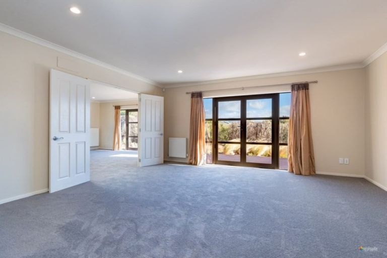 Photo of property in 70 Mount Marua Way, Timberlea, Upper Hutt, 5018