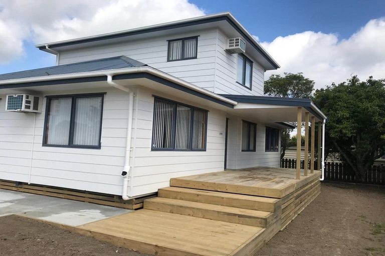 Photo of property in 10 Sutton Road, Drury, 2113