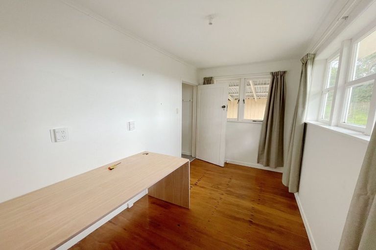 Photo of property in 257 Red Hills Road, Massey, Henderson, 0782