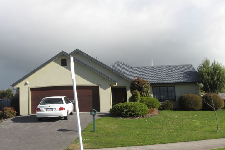 Photo of property in 33 Callum Brae Drive, Rototuna, Hamilton, 3210