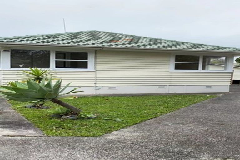 Photo of property in 5 Jonathan Place, Sunnynook, Auckland, 0620