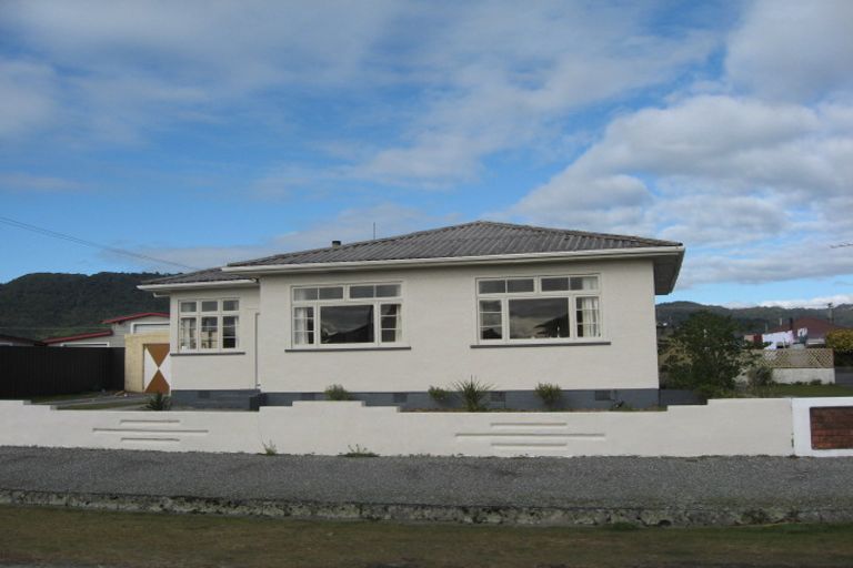 Photo of property in 97 Reid Street, Blaketown, Greymouth, 7805