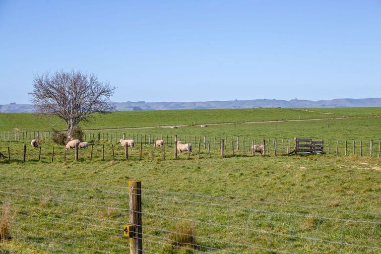 Photo of property in 345 Waihakeke Road, Waihakeke, Carterton, 5792