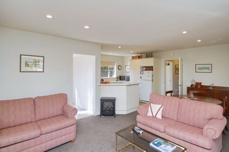 Photo of property in 2e Hilton Drive, Amberley, 7410