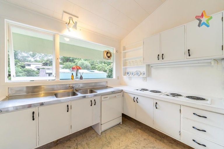 Photo of property in 117 Seddon Street, Naenae, Lower Hutt, 5011