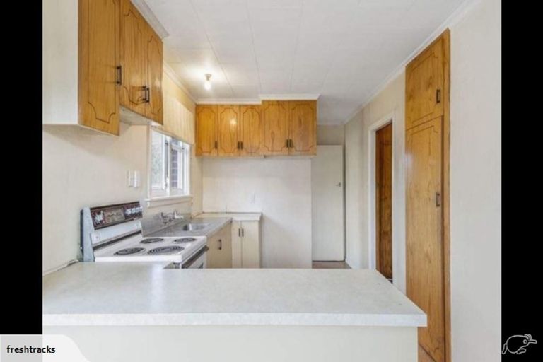 Photo of property in 66 Pembroke Street, Avondale, Christchurch, 8061