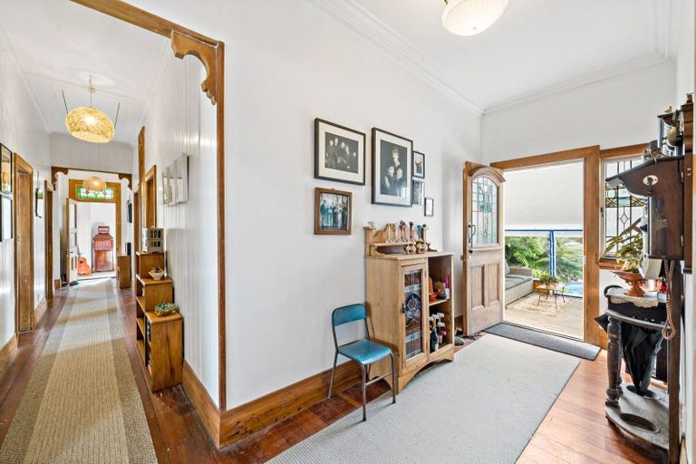 Photo of property in 34 Seaview Avenue, Northcote, Auckland, 0627