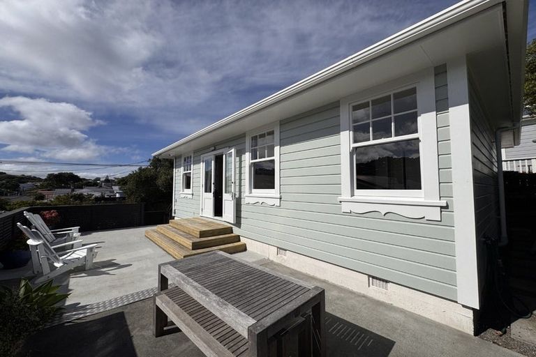 Photo of property in 2a Dawson Street, Berhampore, Wellington, 6023