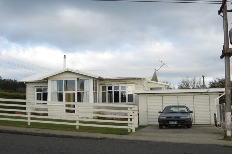 Photo of property in 32 Poole Street, Kaitangata, 9210