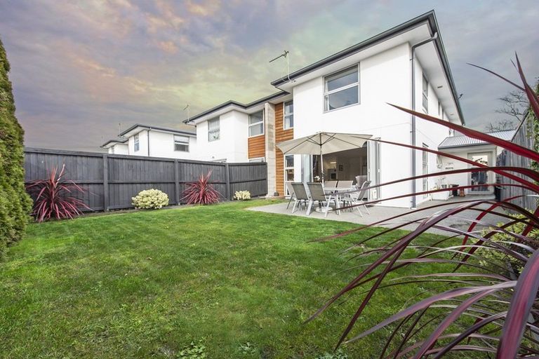 Photo of property in 4/20 Old Red Barn Road, Halswell, Christchurch, 8025