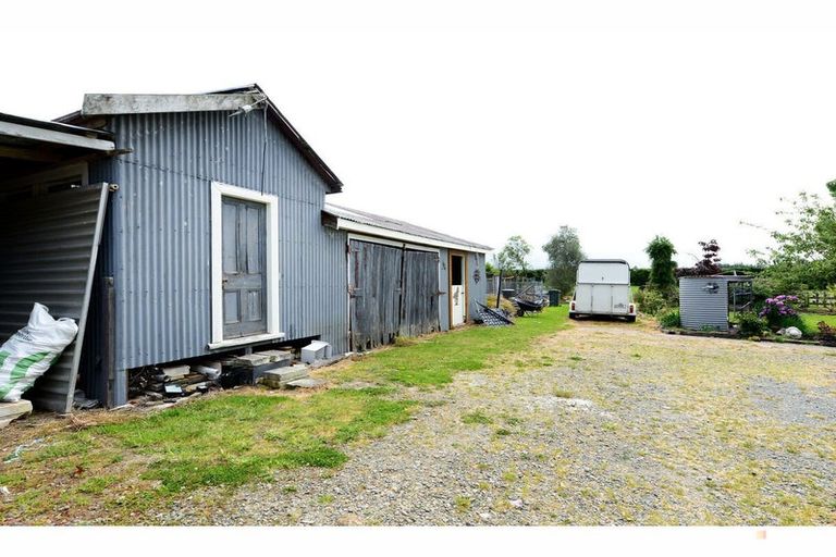 Photo of property in 66 Timaru Road, Waimate, 7924