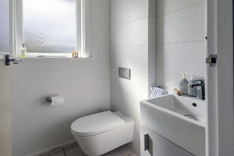 Photo of property in 9a Wayside, Miramar, Wellington, 6022