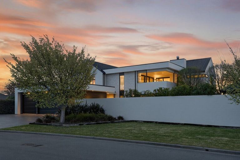 Photo of property in 17 Chesterfield Place, Rangiora, 7400