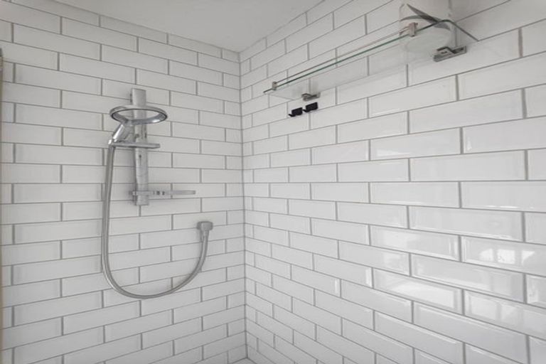 Photo of property in 2/146 Soleares Avenue, Mount Pleasant, Christchurch, 8081