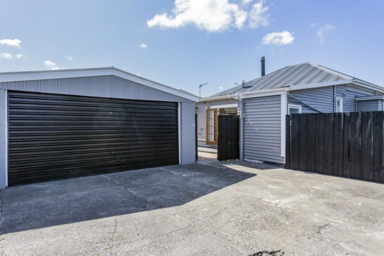 Photo of property in 95 Osborne Street, Waltham, Christchurch, 8011