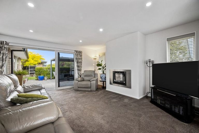 Photo of property in 33 Parklea Avenue, Halswell, Christchurch, 8025