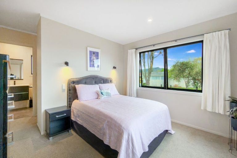 Photo of property in 219 Chartwell Avenue, Whangamata, 3620