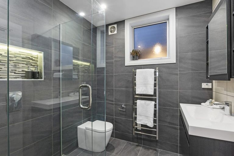 Photo of property in 90 Hawthorne Street, Strowan, Christchurch, 8052