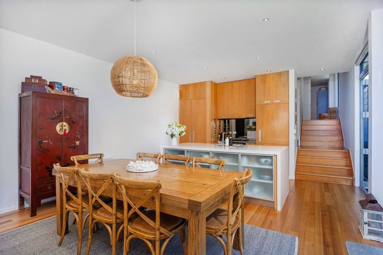 Photo of property in 18 Pine Grove, Tairua, 3508