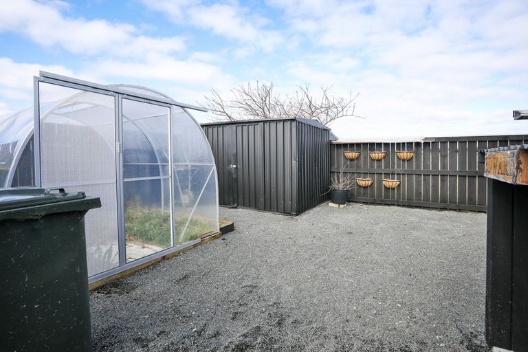 Photo of property in 28 Northside Drive, Waikiwi, Invercargill, 9810