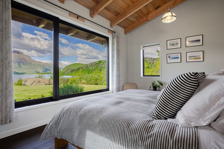 Photo of property in 37 Central Park Avenue, Lake Hayes, Queenstown, 9371