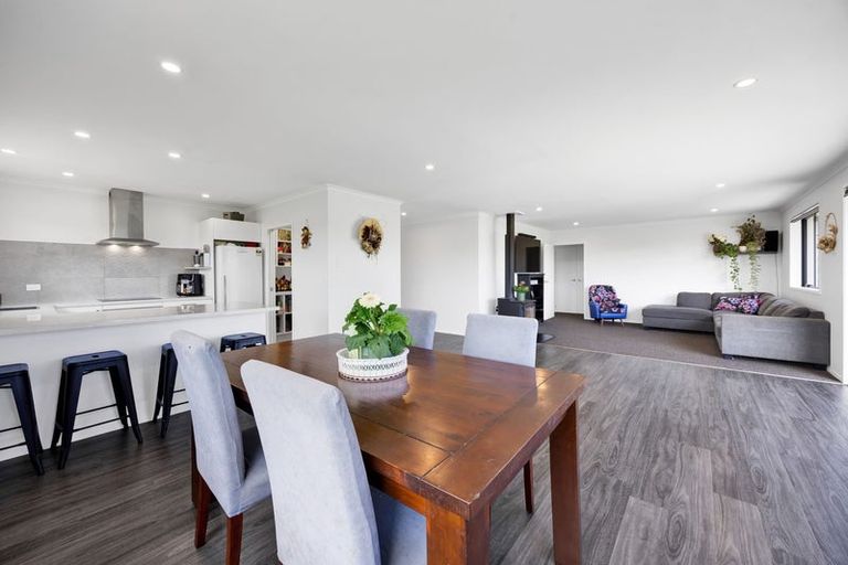 Photo of property in 657 Eltham Road, Mangatoki, Stratford, 4391