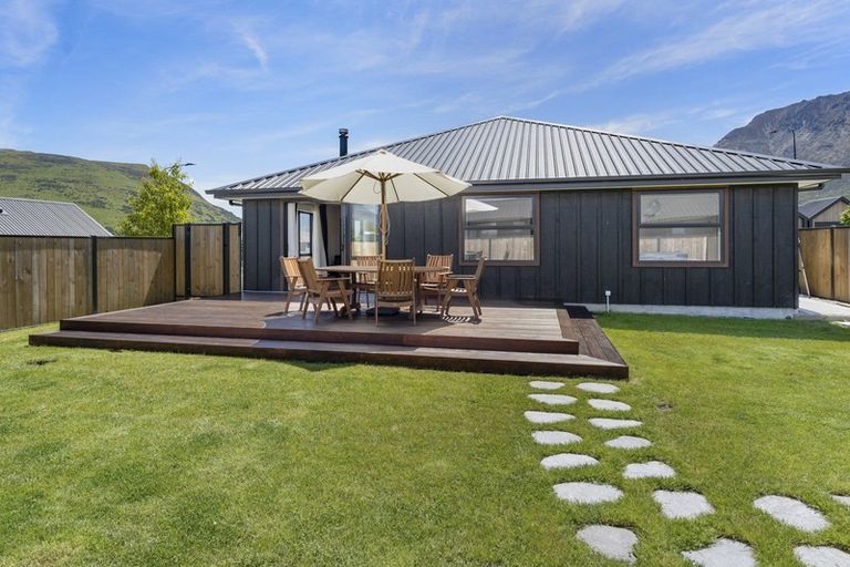 Photo of property in 77 Jack Hanley Drive, Jacks Point, Queenstown, 9371