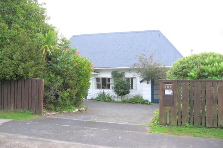Photo of property in 123 Kowhai Road, Mairangi Bay, Auckland, 0630