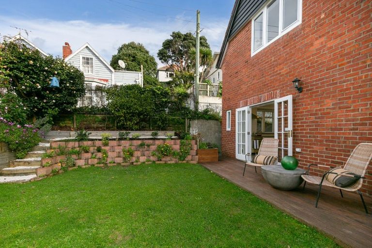 Photo of property in 323 The Terrace, Te Aro, Wellington, 6011