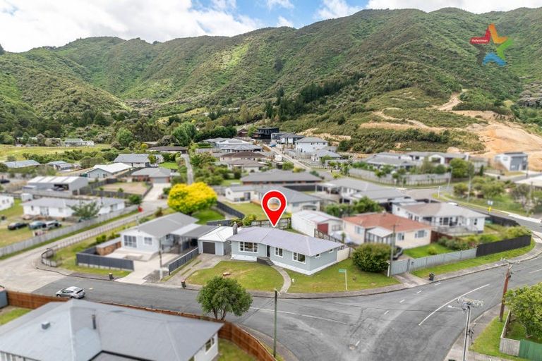 Photo of property in 62 Russell Road, Wainuiomata, Lower Hutt, 5014