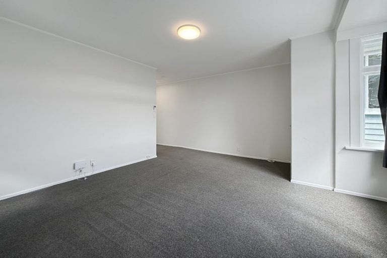 Photo of property in 1/24 Austin Street, Mount Victoria, Wellington, 6011