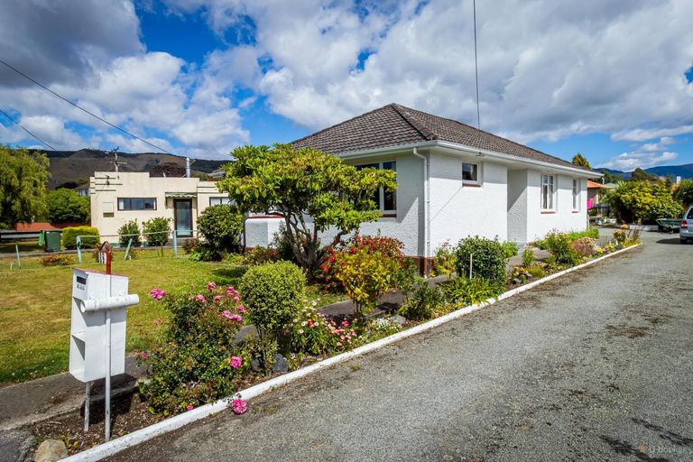 Photo of property in 52 Opie Street, Waimate, 7924