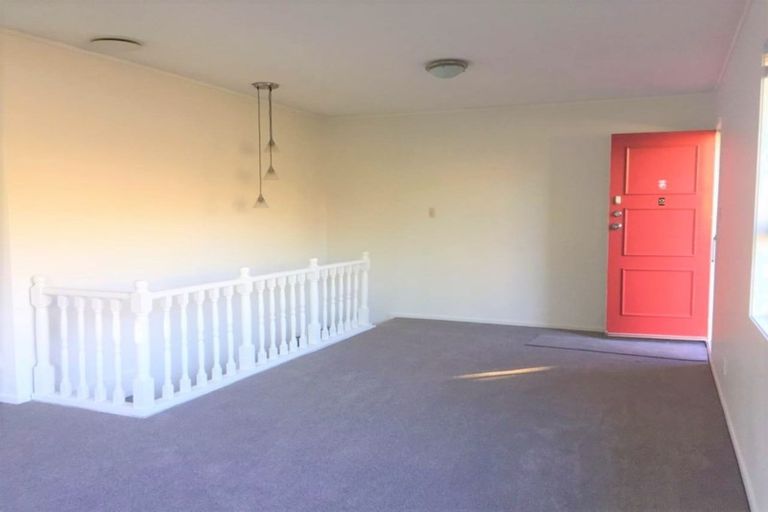 Photo of property in 2/42 Sheridan Drive, New Lynn, Auckland, 0600
