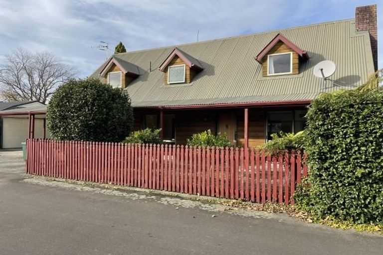 Photo of property in 142 Victoria Avenue, Hokowhitu, Palmerston North, 4410