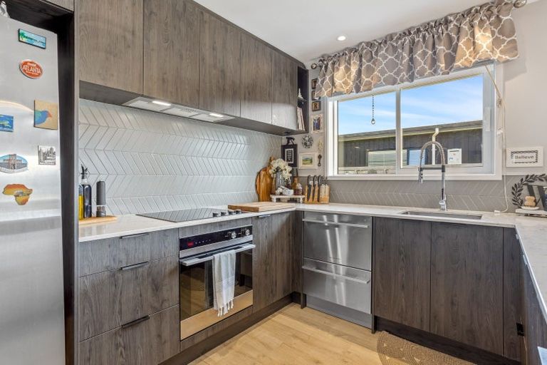 Photo of property in 12 Urumaraki Avenue, Helensville, 0800