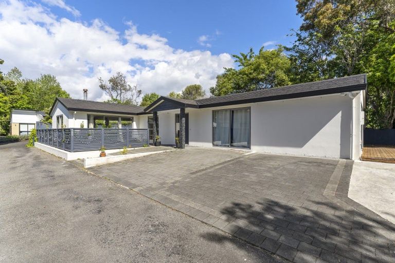 Photo of property in 185 Te Moana Road, Waikanae, 5036