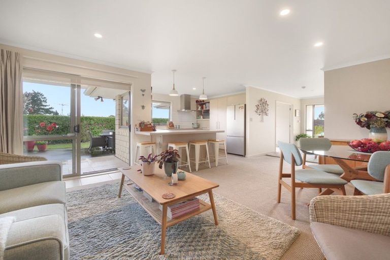 Photo of property in 43 Woodleigh Place, Ohauiti, Tauranga, 3112