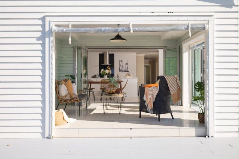 Photo of property in 202 Ranginui Road, Welcome Bay, Tauranga, 3175